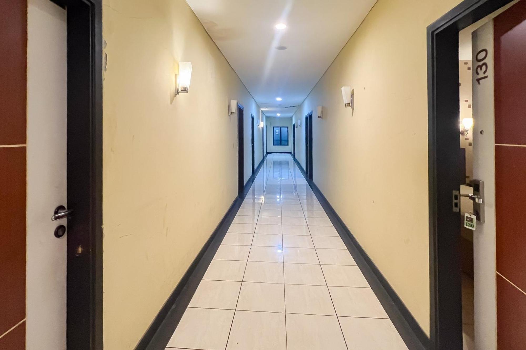 Urbanview Trisula Hotel Макасар Экстерьер фото