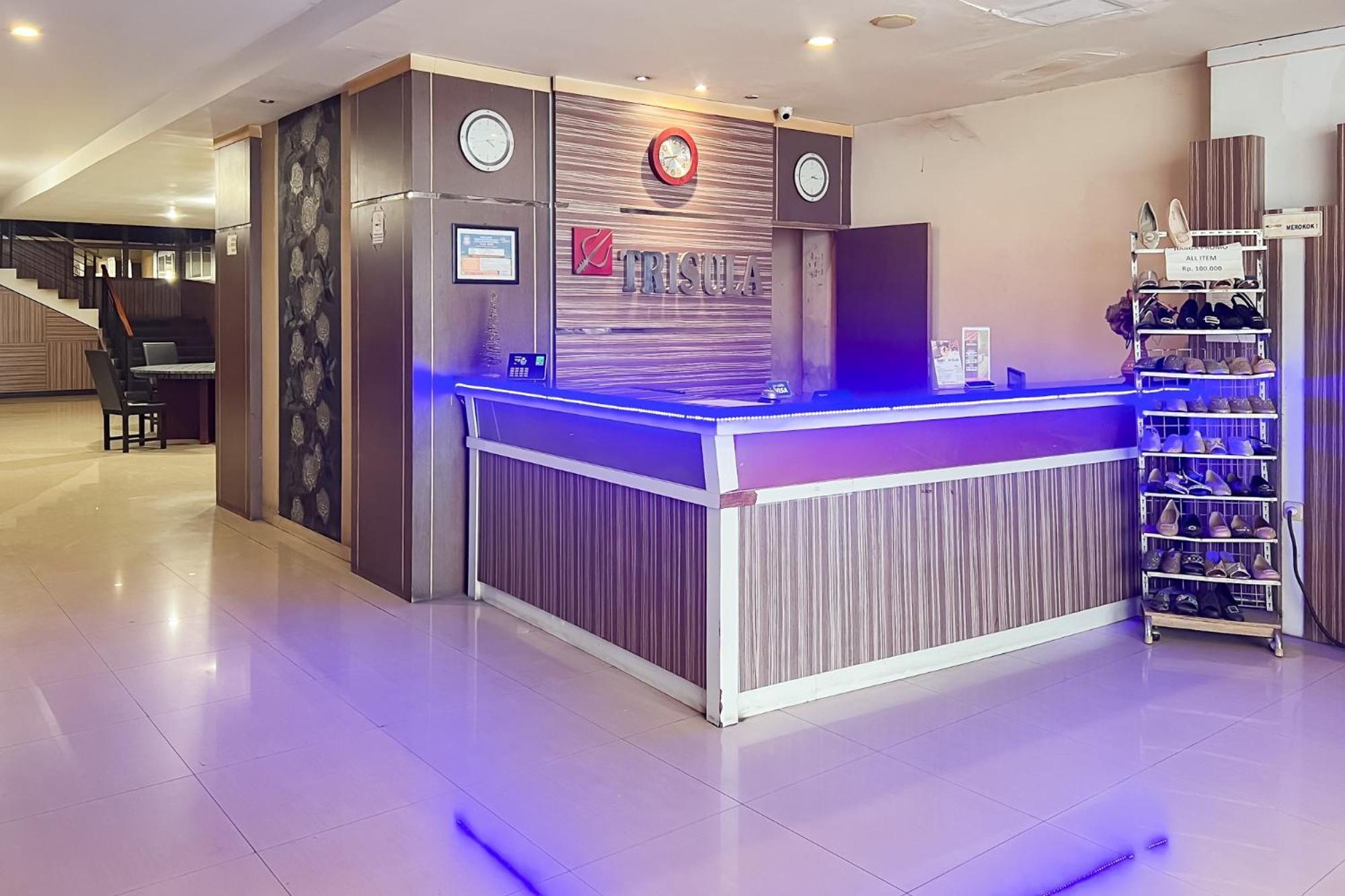 Urbanview Trisula Hotel Макасар Экстерьер фото