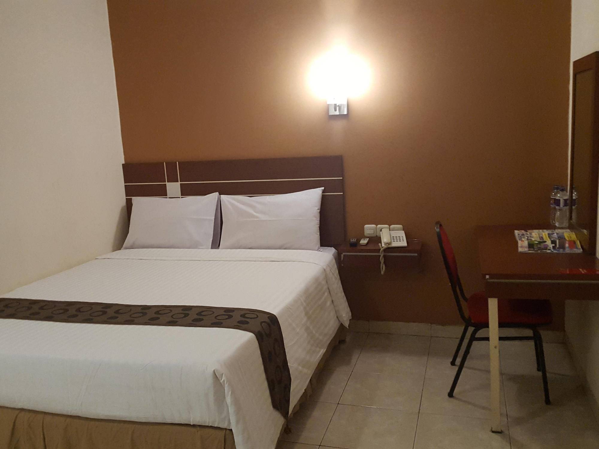 Urbanview Trisula Hotel Макасар Экстерьер фото